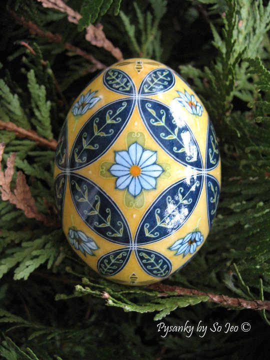 Bees Love Flowers Ukrainian Easter Egg Pysanky By So Jeo